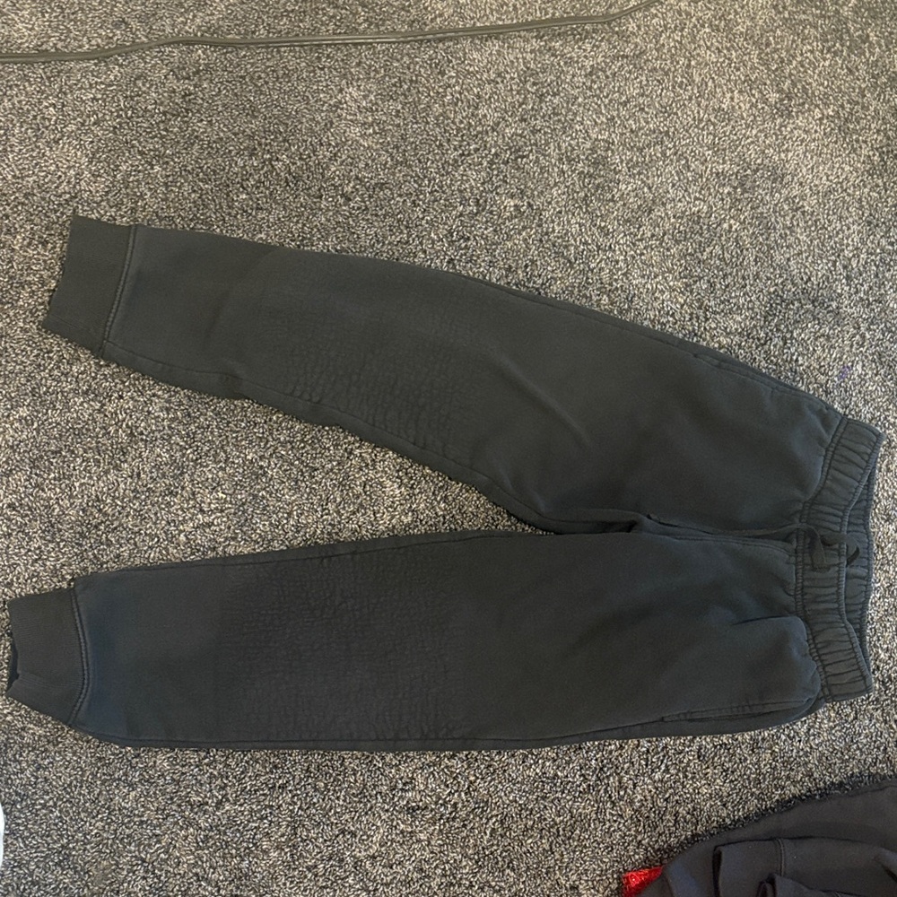 Black sweats ages 8 girl/boy